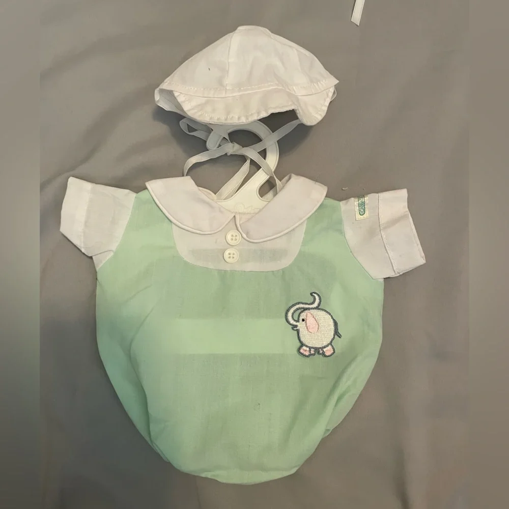Vintage Cabbage Patch Kids PREEMIE Doll Clothes Lot w/Official Hangers ~1982 - Picture 2 of 16